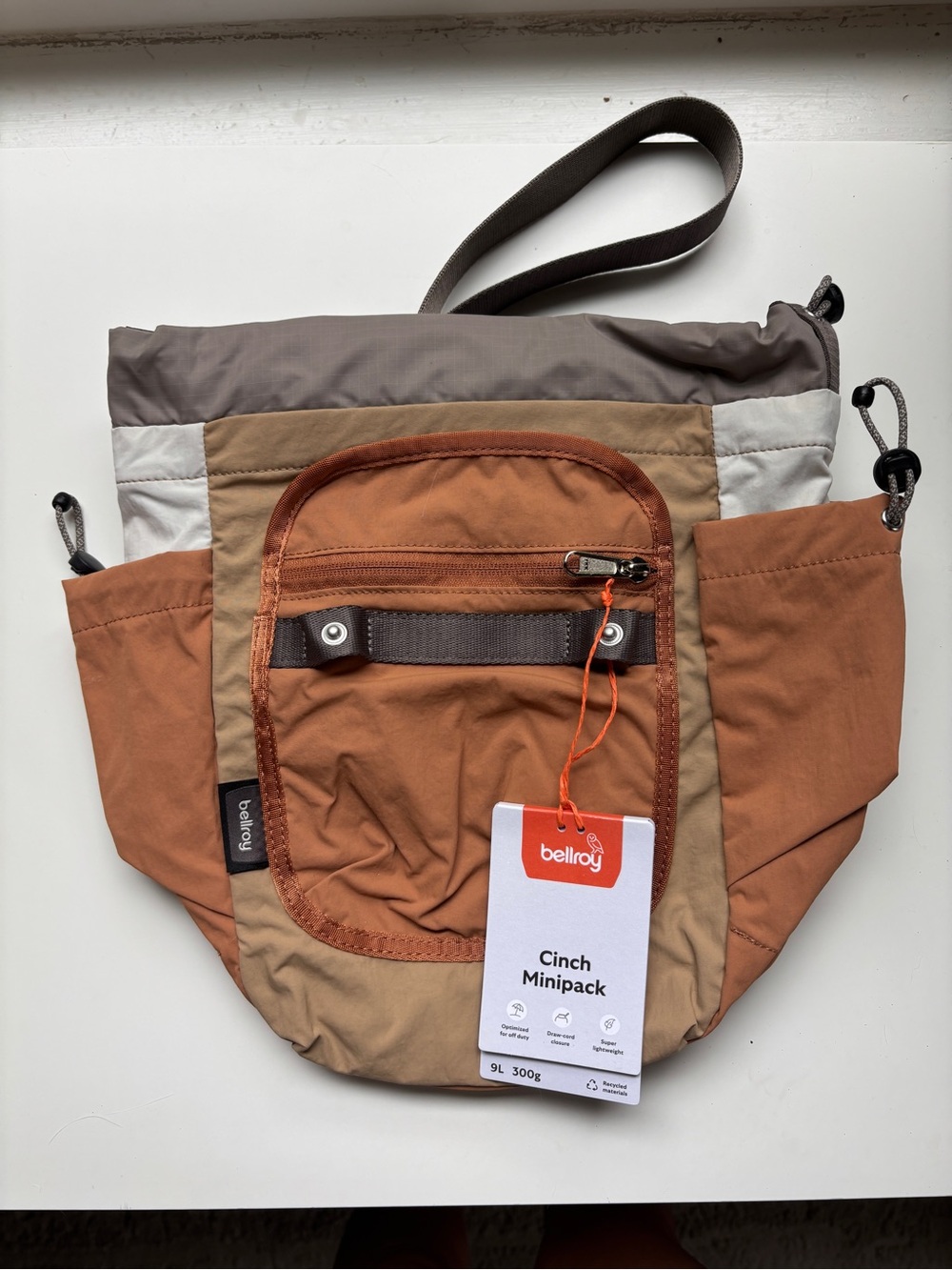 Bellroy Cinch Minipack — Rust
